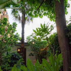 Secret garden in the heart of Isola