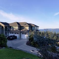 Redondo waterfront house with a private room