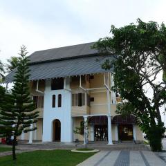 Hotel Leaf on Lagoon