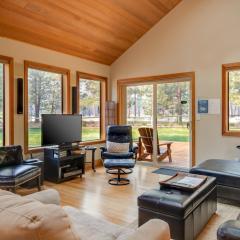 Sisters Tollgate Retreat with Hot Tub & WiFi