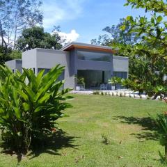 Lilan Nature, Modern House N°1, private swimming pool.