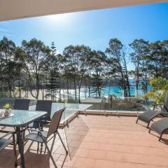 Denhams Beach side holiday apartment