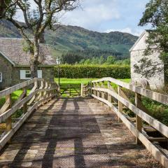 Enchanting,rustic, Dundurn Mill with stunning views and private river