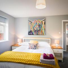Hunters Lodge Exeter, Free Parking, Country Views, Great Wi-Fi, Large Garden