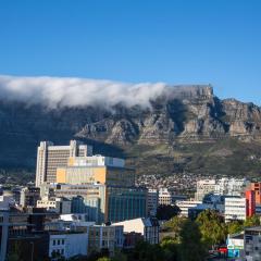 Luxurious loft with amazing view of Table Mountain