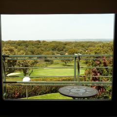 Estudio con Wifi y vistas al Campo de Golf de Salamanca