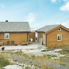 Three-Bedroom Holiday home in Dyrvik