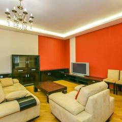 Red Apartment Vip City Center