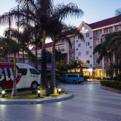 Best Western Plus Paramount Hotel