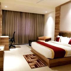 Hotel Crystal Grand