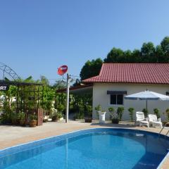 1 bedroom pool Villa Tropical fruit garden Fast Wifi Smart Tv