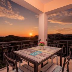 Sunset House - Ideal for families, by ZanteWize