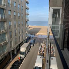 Exclusief appartement in hartje Zoute, zonnig terras met zeezicht