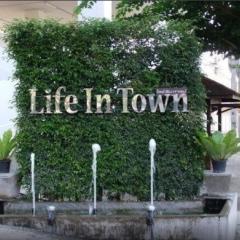 Life In Town Chiangmai