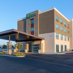 Holiday Inn Express Visalia-Sequoia Gateway Area by IHG