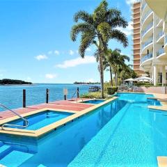 Waterfront Elegance Maroochydore