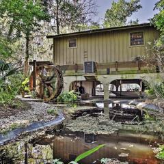 Waterfront Astor Studio Cabin with Private Boat Dock