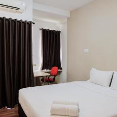 Best Price Studio Apartment at Tamansari Skylounge By Travelio