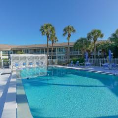 King Bed - Walk to St. Armand's Circle and Lido Beach in Minutes!