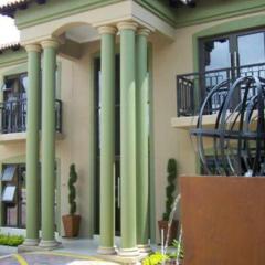 Royal Hotel