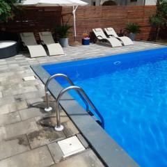 Haus Rita private Pool 4 person 2badroom