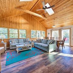Bright Southern Shores Family Home Less Than 1 Mi to Beach