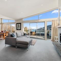 Lake Views on Yewlett - Queenstown Holiday Home
