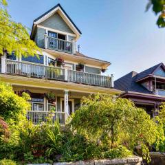 The Ivy on Parker Guest House