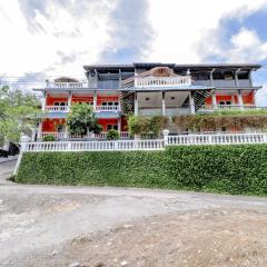 Adinda Beach Hotel and Villa