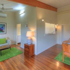 Village Stays Coldstream Gallery Apartment