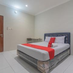 RedDoorz Plus at Bukit Cinta Street Balikpapan