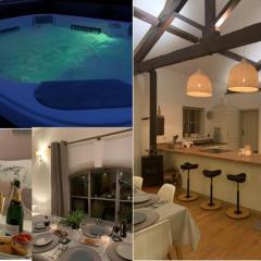 Stunning Barn private hot tub Worcester & Malvern Sleeps 6