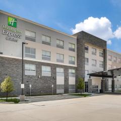 Holiday Inn Express & Suites - Denton South, an IHG Hotel