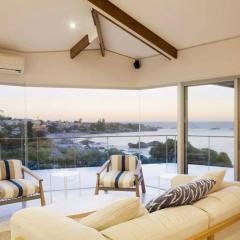 Clifton 3rd Beach house - Breathtakingly Beautiful Views!