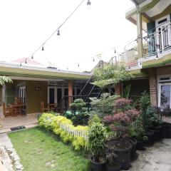 Waroeng Transit & Depary Homestay