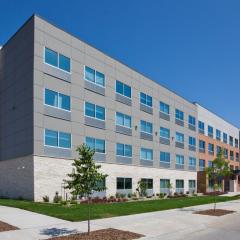 Holiday Inn Express and Suites Des Moines Downtown, an IHG Hotel