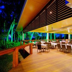 Albatross Bay Resort