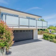 Sun on Seaview - Paraparaumu Beach Holiday Home