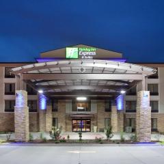 Holiday Inn Express & Suites St Louis Airport, an IHG Hotel