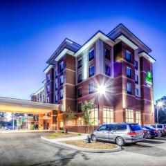 Holiday Inn Express & Suites Cleveland/Westlake, an IHG Hotel