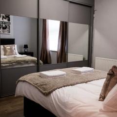 Inspired Stays- Close to City Centre- Sleeps up to 8