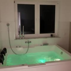 Ferienwohnung mit Jacuzzi Nähe Flughafen Köln Bonn