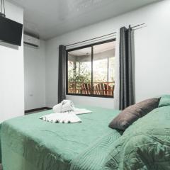 Hotel Hoja de Oro Corcovado