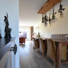 Family Holiday Home in Limmen near sea