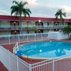 Express Inn & Suites - 5 Miles from St Petersburg Clearwater Airport