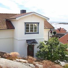 2 person holiday home in KUNGSHAMN-By Traum