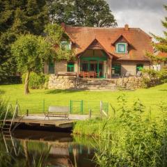 J1 Idyllisches Ferienhaus mit Seeblick