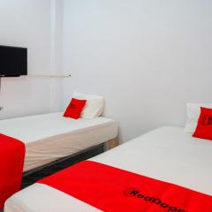 RedDoorz Plus at Hawai Inn Near Mall of Panakukang