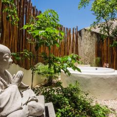 Amazing Poolside Bliss, Private Terrace with Hot Tub in Aldea Zama