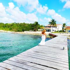 The Queen of Cozumel Beach House -Luxury Beachfront Villa- MILLION DOLLARS VIEW